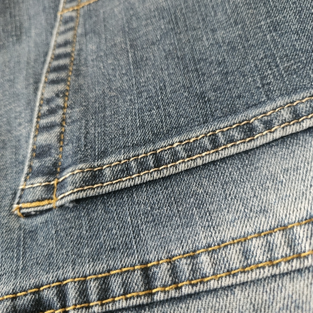 Izod Relaxed Fit Denim Jeans - Picture 12 of 15